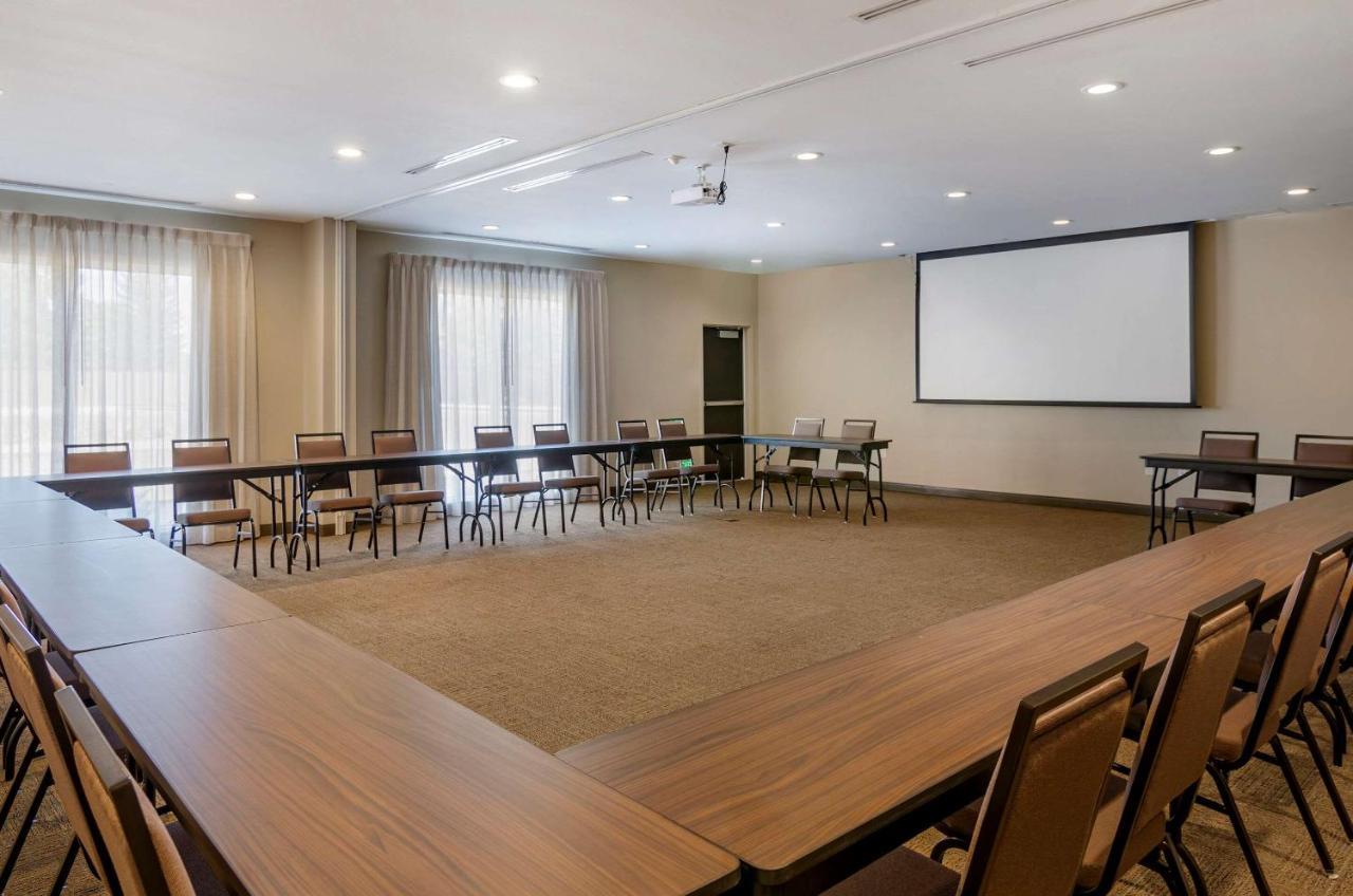 Sleep Inn & Suites Great Falls Airport エクステリア 写真
